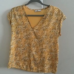 MNG yellow top